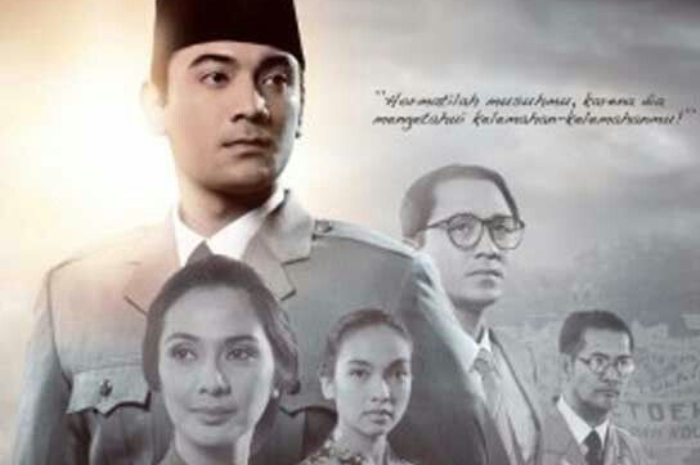 <p>Ket Foto: Sinopsis Film Soekarno: Indonesia Merdeka (Foto/Pinterest @movieina)</p>
