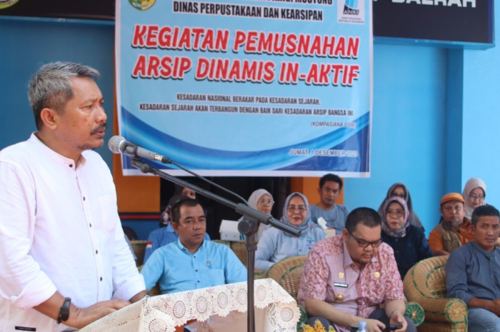 <p>Ket. Foto : PJ Bupati Parigi Moutong Dilaporkan Menghadiri Kegiatan Pemusnahan 1979 Arsip Inaktif<br />
(Foto/Prokopim)</p>
