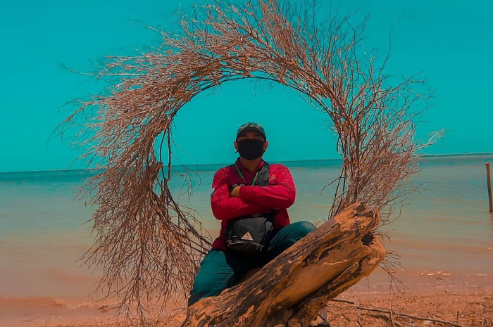 <p>Ket foto: Menikmati pesona wisata Pantai Pandela di Bangkalan Jawa Timur (Foto/Instagram/maz_echo)</p>
