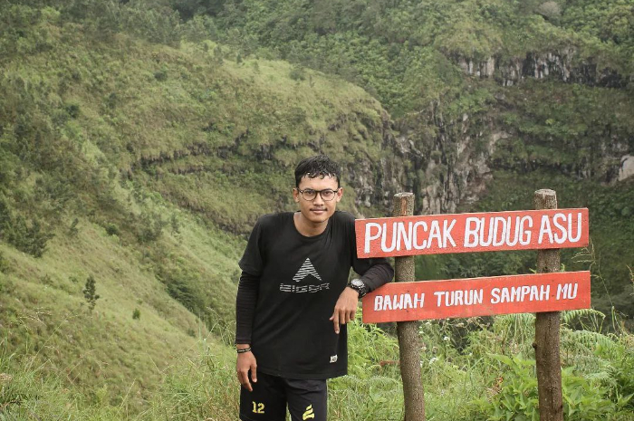 <p>Ket foto: Wisata Puncak Budug Asu Malang Jawa Timur, spot sempurna bagi pecinta alam (Foto/Instagram/a.fauzikw)</p>
