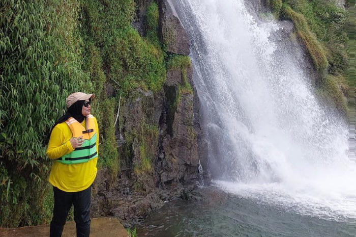 <p>Ket foto: Keindahan wisata Air Terjun Situmurun yang menakjubkan di Sumatera Utara (Foto/Instagram/duma_saragih)</p>
