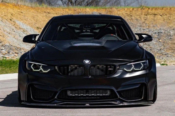 <p>Ket Foto: BMW M4 yang memiliki berbagai fitur untuk menunjang kenyamanan selama berkendara (Foto/Instagram/nightfallm4)</p>