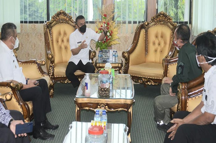 <p>Foto: Kunjungan staf Kementan ke Kota Palu.</p>
