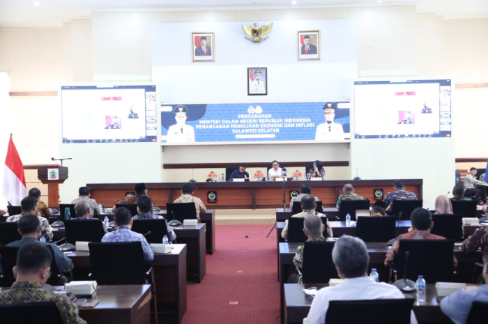 <p>Ket Foto: Kunjungan Kerja Mendagri Tito Karnavian di Sulawesi Selatan, Jumat 27 Januari 2023 (Foto/laman Kementerian Dalam Negeri)</p>
