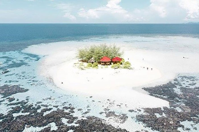 <p>Foto: Pulau Tomini.</p>
