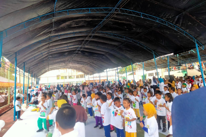 <p>Ket Foto: Lomba melukis meriahkan Harkannas ke-9 di Parigi Moutong (Foto/Facebook Icha Lamando)</p>
