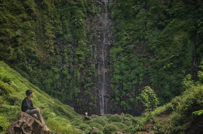 <p>Ket foto: Eloknya pemandangan di wisata Air Terjun Semuncar Boyolali, cantik bak lukisan! (Foto/Instagram/ynthn015)</p>

