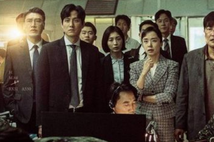 <p>Ket Foto: Sinopsis Film Emergency Declaration (Foto/Pinterest @hancinema)</p>
