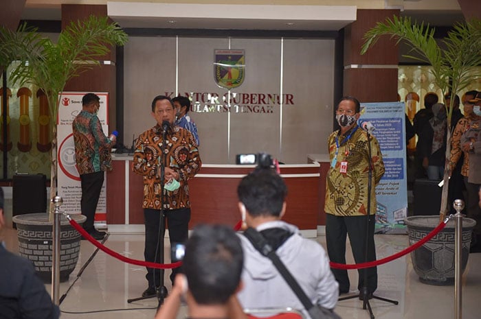 <p>Mendagri Kunjungi Sulawesi Tengah, Ini Agendanya. Kunjungan dilakukan di Kantor Gubernur Sulteng, Jumat 17 Juli 2020.</p>