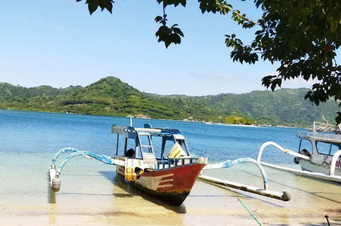 <p>Ket foto: Cantiknya wisata Gili Sudak di Lombok Barat yang bikin betah (Foto/Instagram/masyhuri.muhammad)</p>
