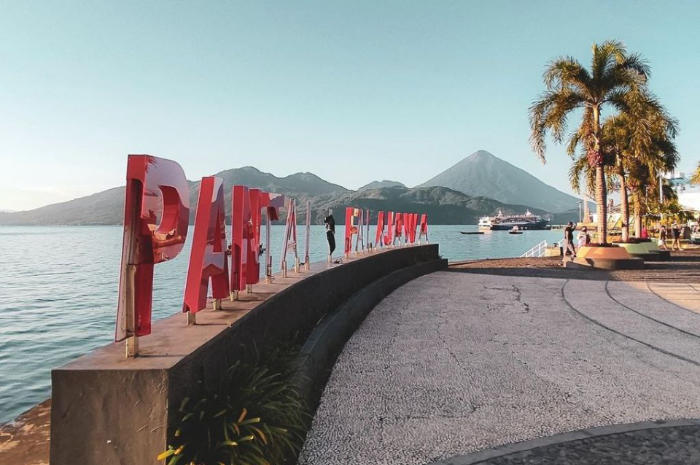 <p>Ket foto: Eksotisme wisata Pantai Falajawa Ternate Maluku Utara (Foto/Instagram/mr.dhanny)</p>
