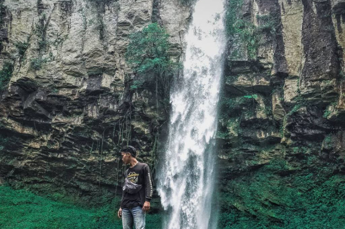 <p>Ket foto: Potret indah wisata Air Terjun Putri Malu di Way Kanan Lampung (Foto/Instagram/_oktavian27)</p>
