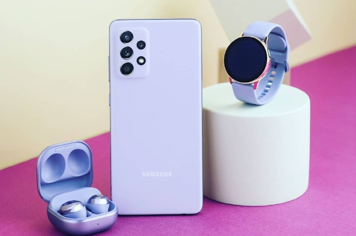 <p>Ket. Foto: HP Samsung Galaxy A72 Harga 5 Jutaan dengan 7 Kelebihannya yang Sampai Disebut Memiliki Kualitas Premium di Kelasnya (Foto/Pinterest)</p>