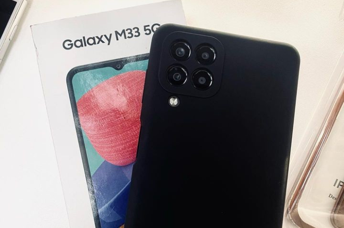 <p>Ket. Foto: HP Samsung M33 5G, Ini Dia Kelebihan yang Dimilikinya (Foto/Instagram/@mcfresh_phones_zw)</p>
