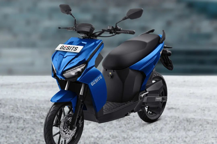 <p>Ket Foto: Motor listrik Gesits dengan warna biru yang akan hadir di PEVS 2023 (Foto/Instagram/Gesits)</p>
