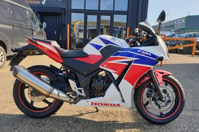 <p>Ket Foto: Foto dari motor Gede, Honda CBR300R yang miliki body besar dan tampilan keren (Foto/Twitter/ryder_moto)</p>
