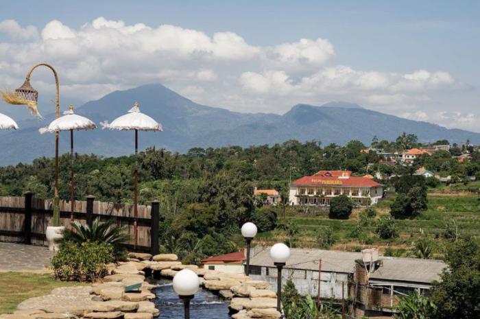 <p>Ket foto: Rekomendasi resto di Semarang dengan view alam mempesona, Tungkubumi layak dikunjungi (Foto/Instagram/@tungkubumi)</p>
