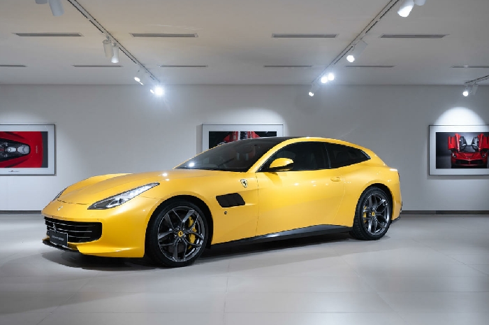 <p>Tipe GTC4LUSSO T keluaran terbaru 2019 dengan harga Rp 8,8 Milyar juga tersedia di Eurokars. (Foto/Eurokars) </p>

