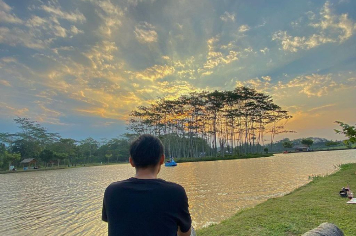 <p>Ket foto: View cantik di wisata Rawa Gembongan Temanggung, destinasi alam nan memukau (Foto/Instagram/sadewa_xd)</p>
