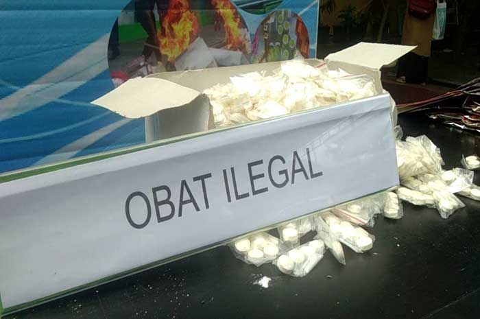 <p>Foto: Peredaran Obat ilegal di Kota Palu</p>
