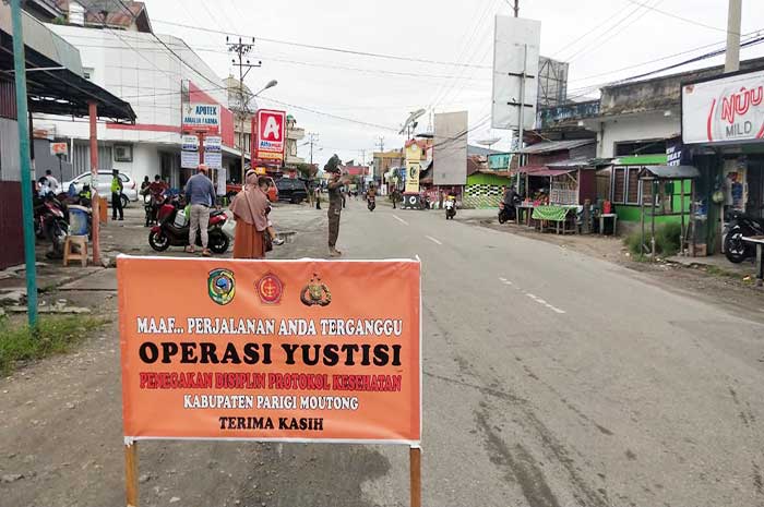 <p>Foto: Operasi Yustisi Prokes Covid-19 di Parigi Moutong.</p>
