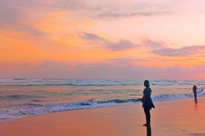 <p>Ket foto: Pesona wisata Pantai Parangtritis Yogyakarta, tak lekang oleh waktu (Foto/Instagram/t4npa.nam4)</p>
