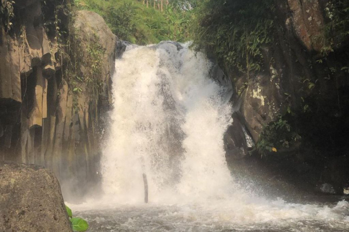 <p>Ket foto: View wisata Curug Sigeong yang ada di Tegal, cantik banget (Foto/Instagram/intannn_nk)</p>

