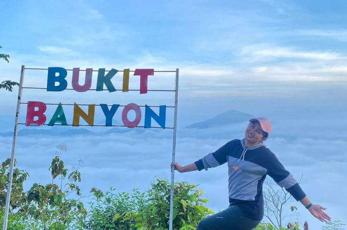 <p>Ket foto: Cantiknya view di wisata Bukit Banyon Trenggalek Jawa Timur (Foto/Instagram/eni_always_bejo)</p>

