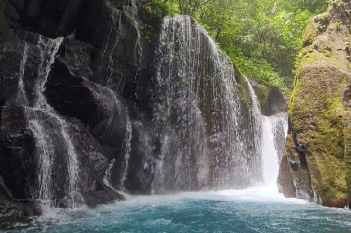 <p>Ket foto: Indahnya wisata Air Terjun Teroh Teroh di Sumatera Utara (Foto/Instagram/shine.jm)</p>
