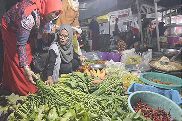 <p>Foto: Pemantauan Harga Bahan Pokok Pasar Parigi Moutong.</p>
