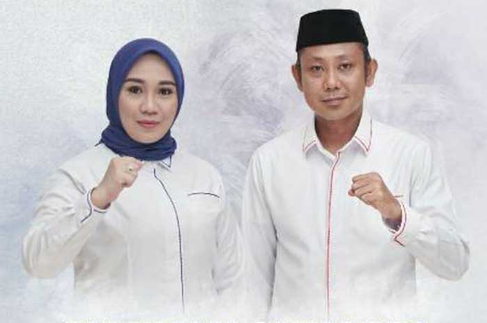 <p>Foto: Pasangan Tina &#8211; Ado di Pilkada Serentak MAmuju 2020.</p>
