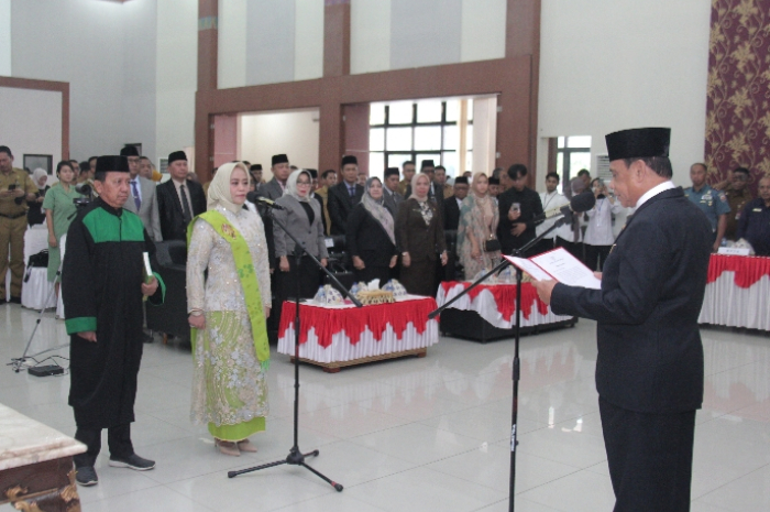 <p>Ket Foto: Pelantikan Sekda Provinsi Sulawesi Tengah, Selasa 31 Januari 2023 (Foto/Humas Pemprov Sulteng)</p>
