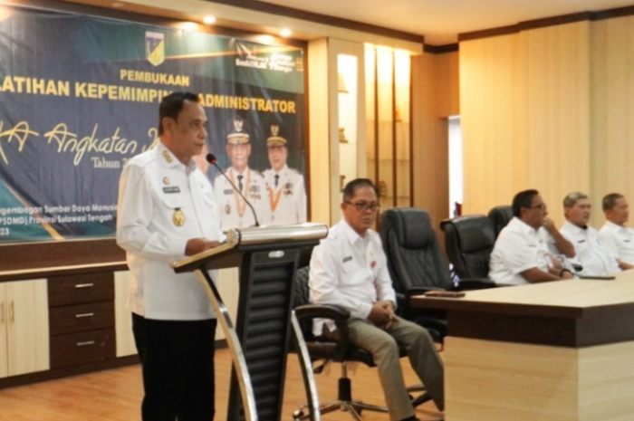 <p>Keterangan Foto : Pembukaan Pelatihan Kepemimpinan Administrator tahun 2023, (Foto/Humas Pemprov Sulteng)</p>
