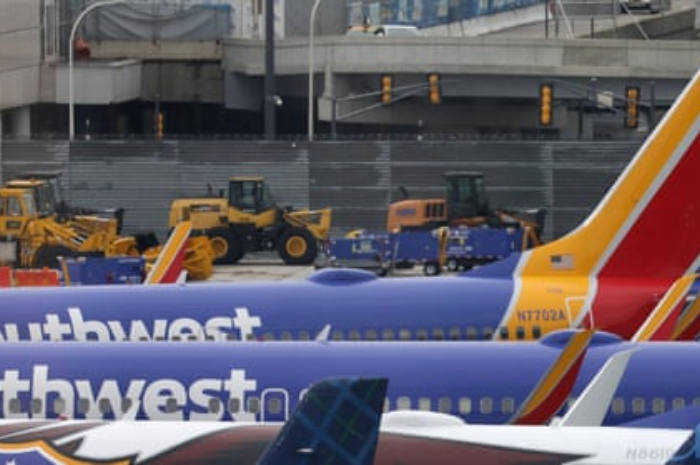 <p>Keterangan Foto: pendaratan darurat soutwesth airlines, (Foto:/Twitter/@OnAviation)</p>
