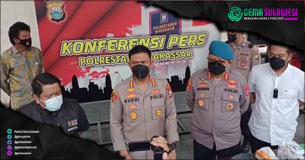 <p>Ket Foto: Konfrensi Pers Terkait Tewasnya Pengedar Narkoba di Makassar Usai Ditangkap Polisi. (Foto/Istimewa)</p>
