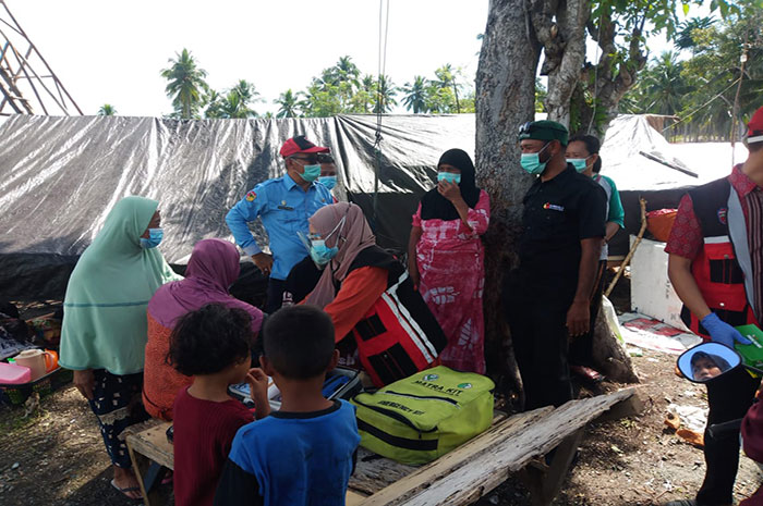 <p>Foto: Warga pengungsi gempa Touna, Sulawesi Tengah.</p>
