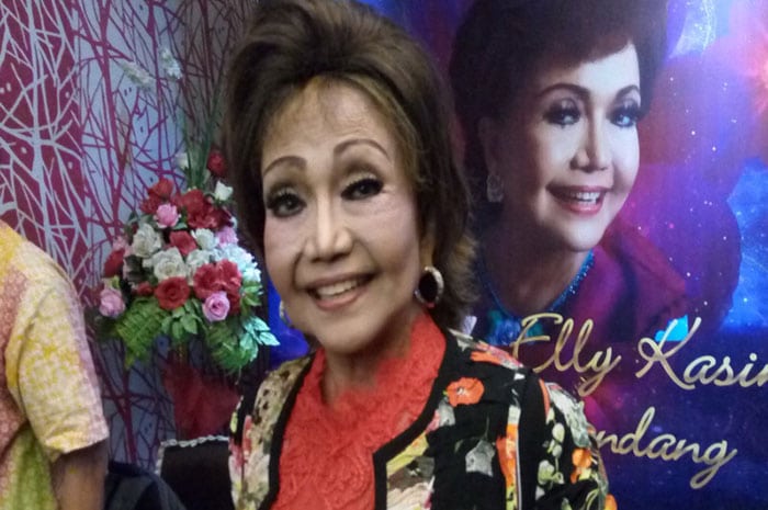 <p>Foto: Almh. Penyanyi Elly Kasim.</p>
