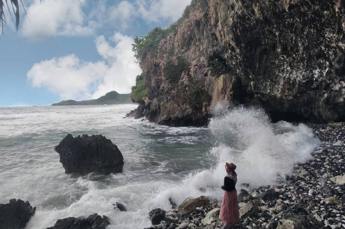 <p>Ket foto: Wisata Pantai Gebyuran Kebumen, destinasi menarik untuk healing (Foto/Instagram/ikadiana494)</p>
