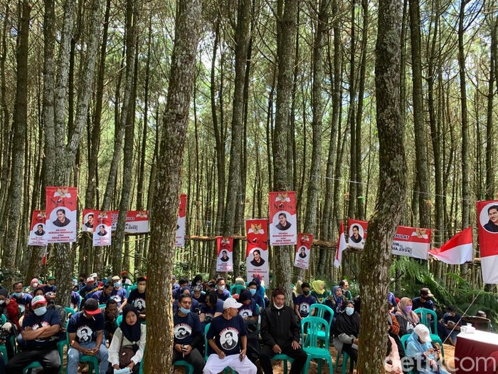 <p>Ket Foto: Pertemuan Petani Dukung Erick Thohir Maju Pilpres 2024 (Foto/whisnu Pradana/detik.com)</p>
