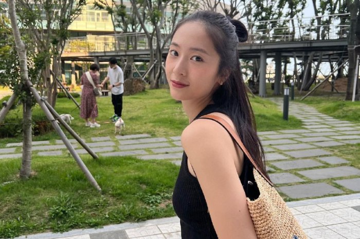 <p>Ket Foto: Member grup f(x) Krystal yang memilki zodiak Scorpio (Foto/Instagram/vousmevoyez)</p>
