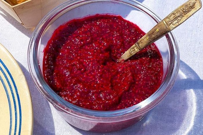 <p>Ket foto: resep membuat selai raspberry chia (foto/Instagram/@sisterhoodnutrition)</p>
