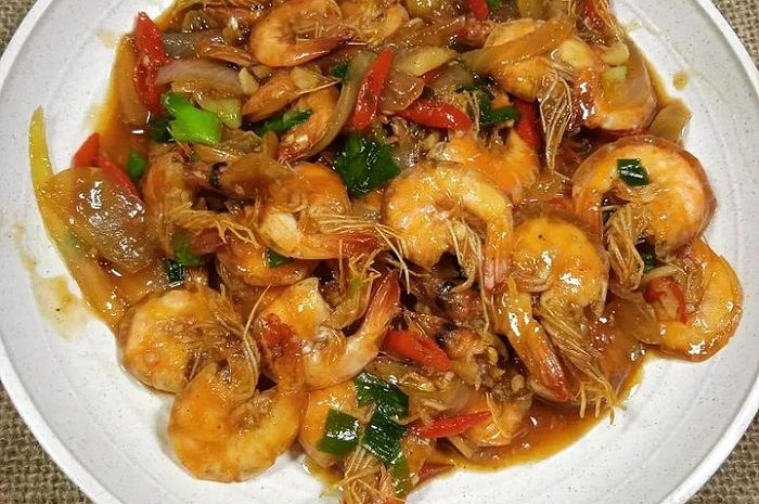 <p>Ket foto: resep masakan udang saus tiram (foto/Instagram/@resep.harianenak)</p>
