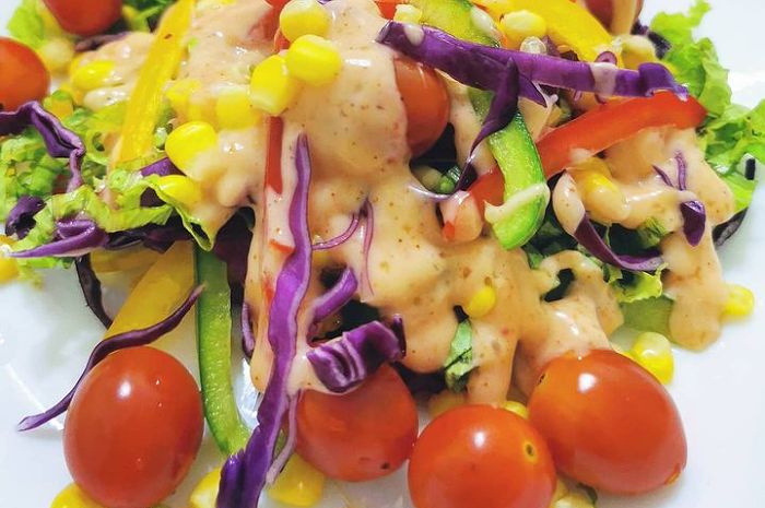 <p>Ket foto: resep nembuat cemilan salad sayur (foto/Instagram/@limei_65)</p>
