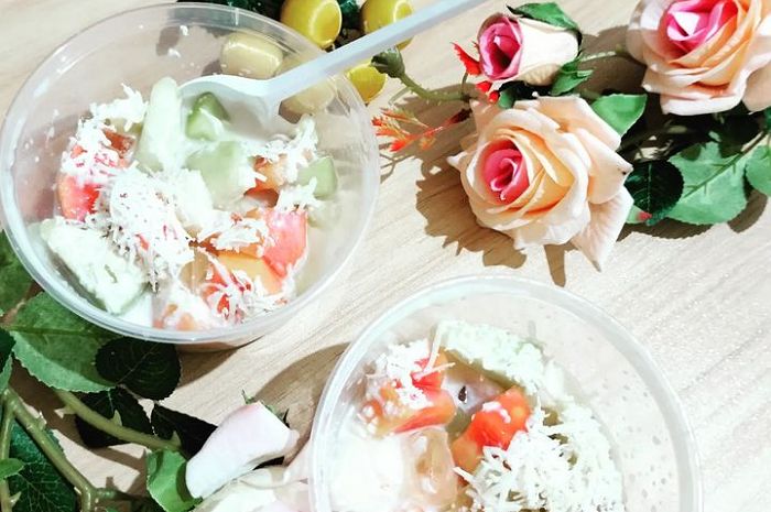 <p>Ket foto: resep membuat salad buah (foto/instagram/@rachellmukyun) </p>
