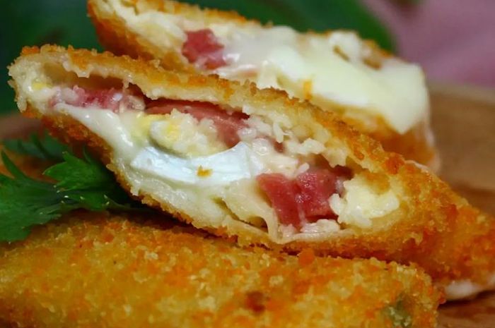 <p>Ket foto: resep cemilan risol mayo (foto/instagram/@dapoermakbujang)</p>
