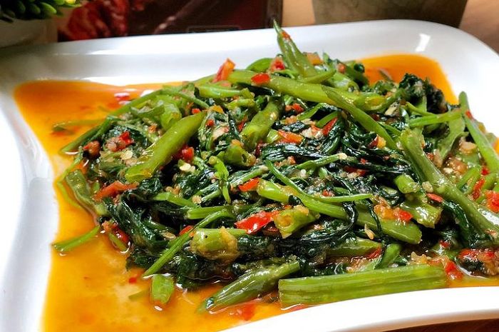 <p>Ket foto: resep membuat tumiss kangkung (foto/instagram/@emmy_gho)</p>
