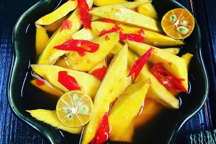 <p>Ket foto: resep membuat manisan mangga (foto/instagram/@mamaku.cyn)</p>
