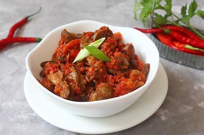 <p>Ket foto: resep membuat ati ampela balado (foto/instagram/@omahsekoolresto) </p>
