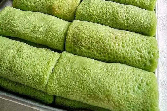 <p>Ket foto: resep membuat dadar gulung isi kelapa (foto/instagram/@resep.camilan.enak)</p>

