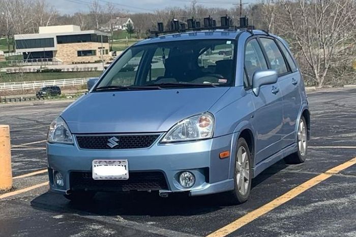 <p>Ket foto: Suzuki Aerio 2006 salah satu mobil bekas dibawah 70 juta (foto/instagram/@carspotterohio)</p>
